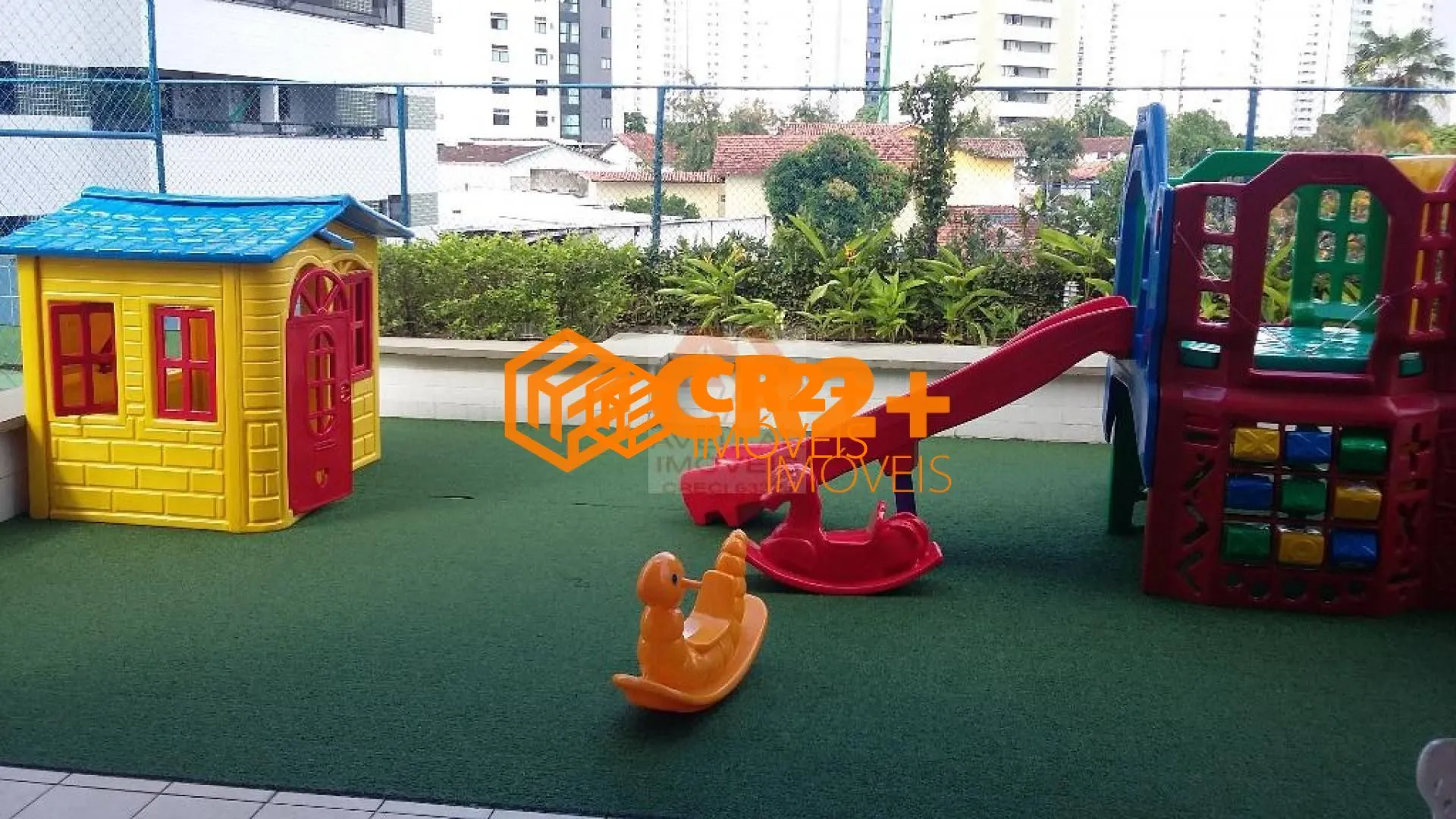 Imagem Apartamento a Venda com 04 quartos 02 suítes nas Graças -144m² em Recife