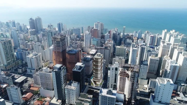 Imagem Apartamento para venda no bairro Meia Praia em Itapema