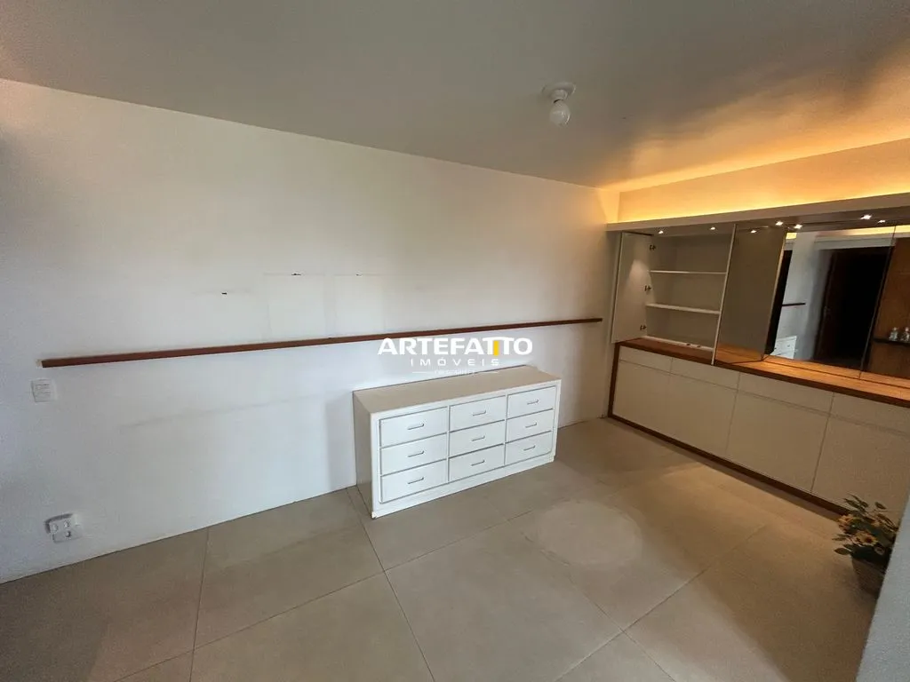 Imagem Este apartamento reformado está localizado em uma das regiões mais práticas
