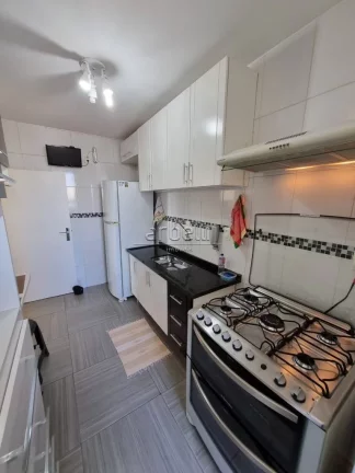 Imagem Apartamento com 63 metros quadrados, com 2 dormitórios, 1 banheiro com box em vidro e gabinete de l...