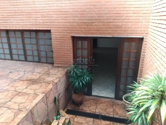 Imagem Casa térrea com 247 metros de área total, 3 dormitórios, 2 banheiros, sala, 1 quarto reversível ...