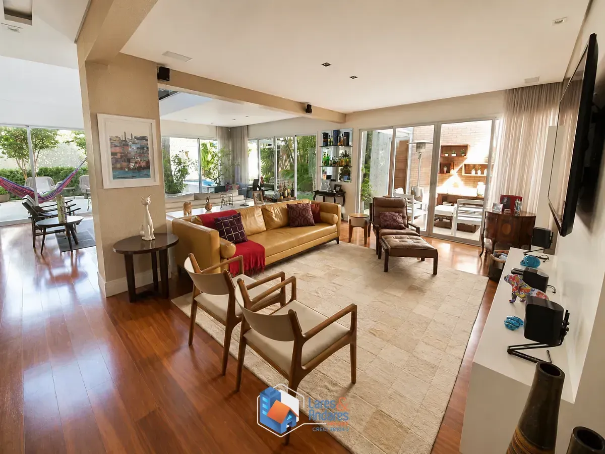 Foto do imóvel Casa no condomínio Villa Laplace para venda com 4 quartos, sendo 4 suítes, 575m² em Rua Laplace
