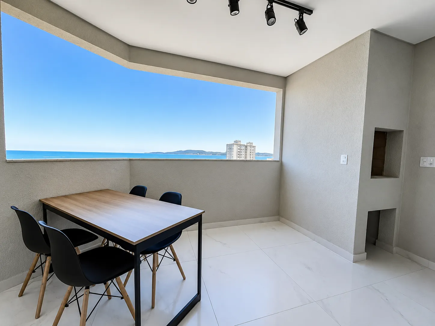 Imagem Apartamento com vista para o mar à venda com 70m2 por R$ 1.500.000,00
