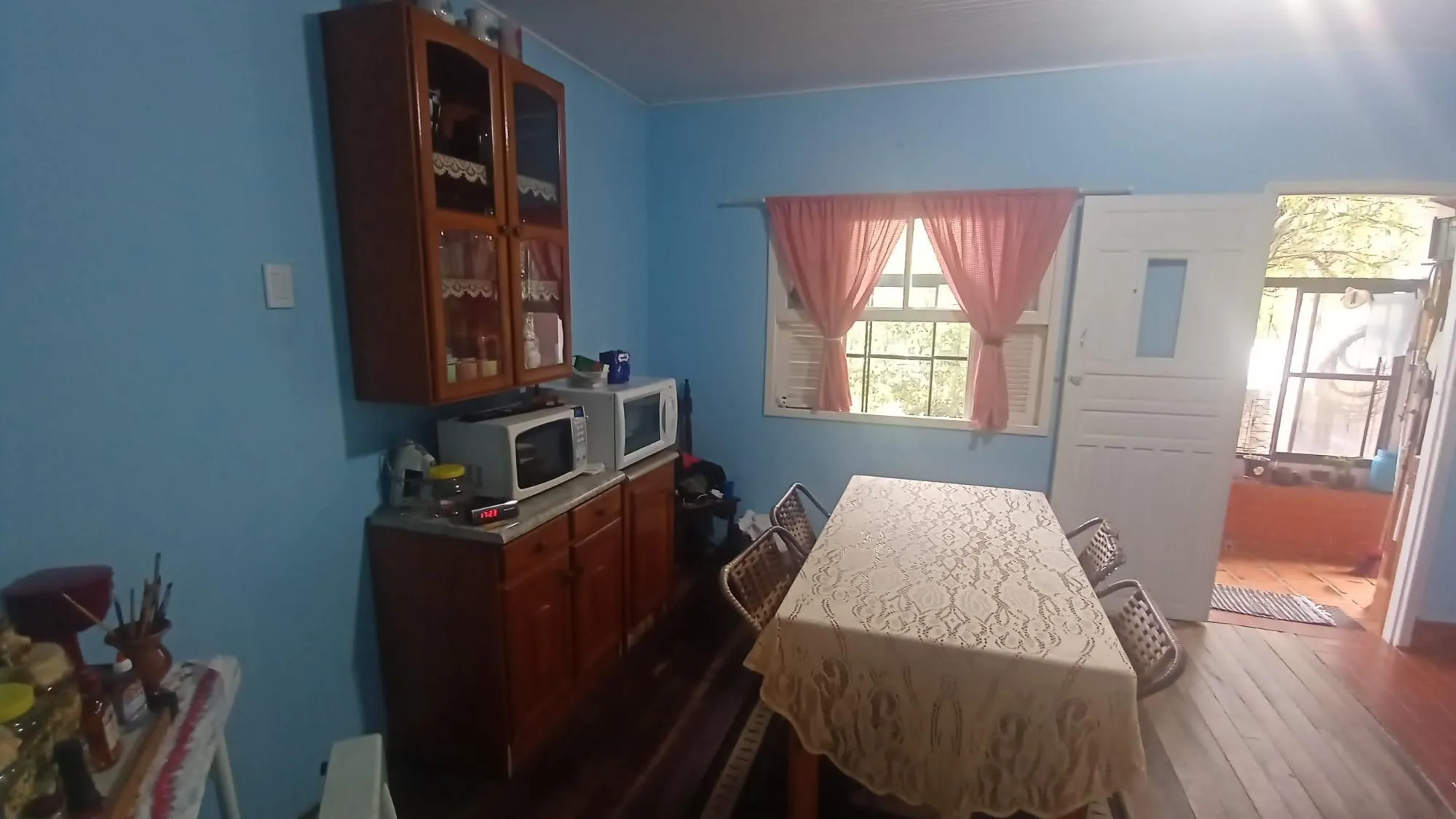 Imagem Casa com 2 dormitórios no bairro Glória