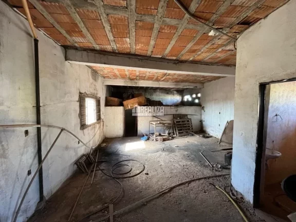 Imagem Terreno Comercial à Venda na Avenida Nossa senhora do Desterro - Uberaba