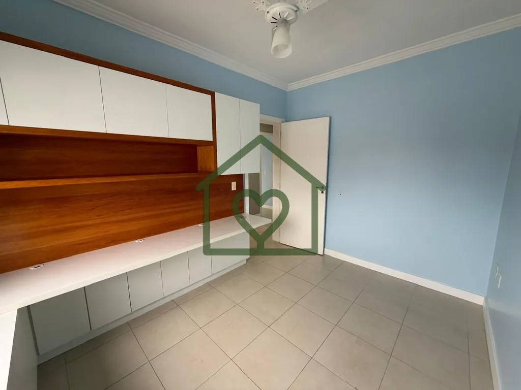Imagem Vendo excelente apartamento semi mobiliado, poucos metros do Medplex, conta com 89 m² de área úti...