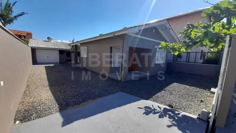 Imagem Casa a venda na Meia Praia, Navegantes, SC