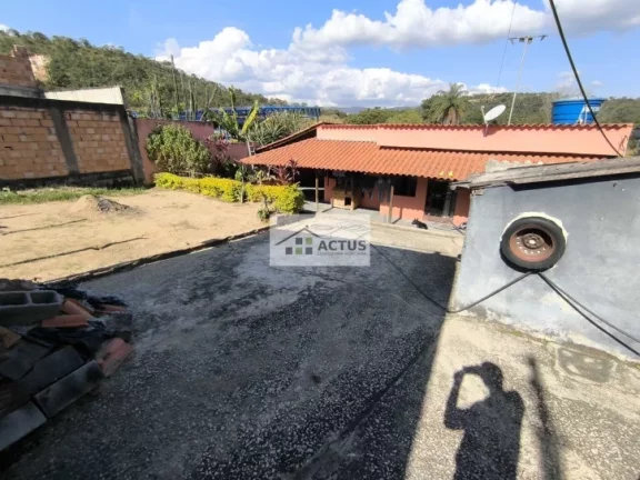 Casa em lote Individual no Lago Azul em Ibirité em Rua Tapajós