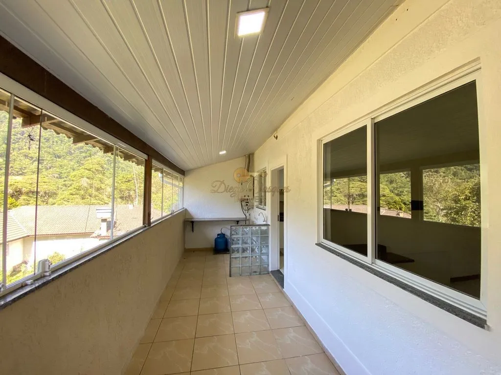 Imagem Casa em Condomínio para Venda em Teresópolis / RJ no bairro Granja Guarani