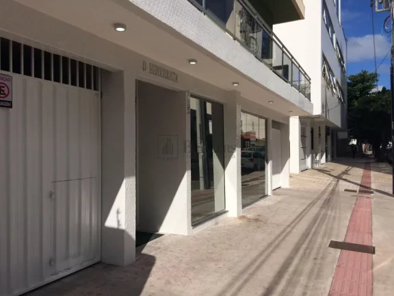 Imagem Sala comercial térrea no centro com garagem.