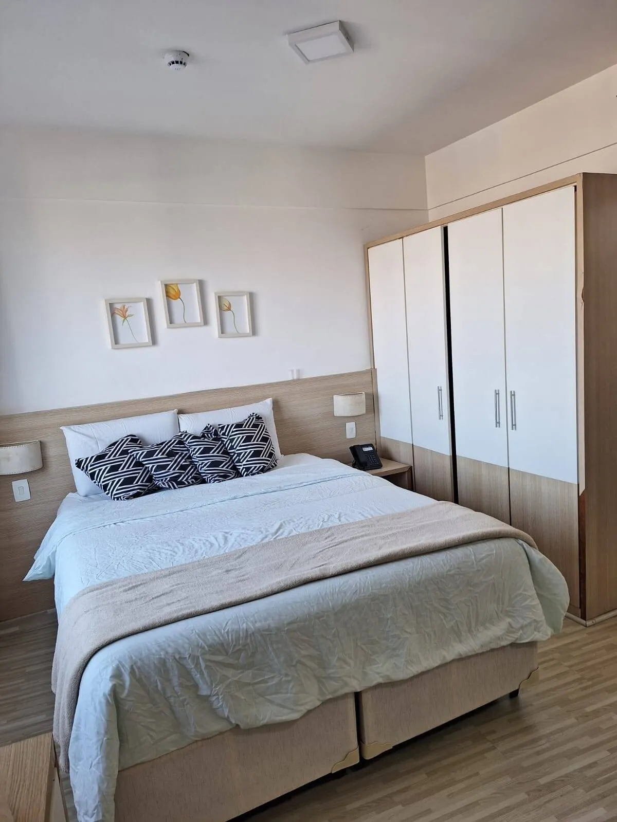 Imagem Apartamento Decorado e Mobiliado para Locação no Centro de Alphaville ? 1 Suíte