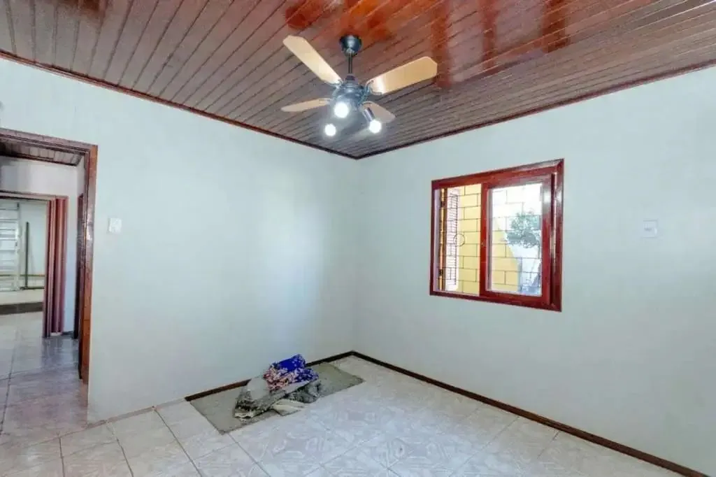 Imagem Casa à venda com 3 dormitórios, 1 suíte e espaço gourmet em terreno alto