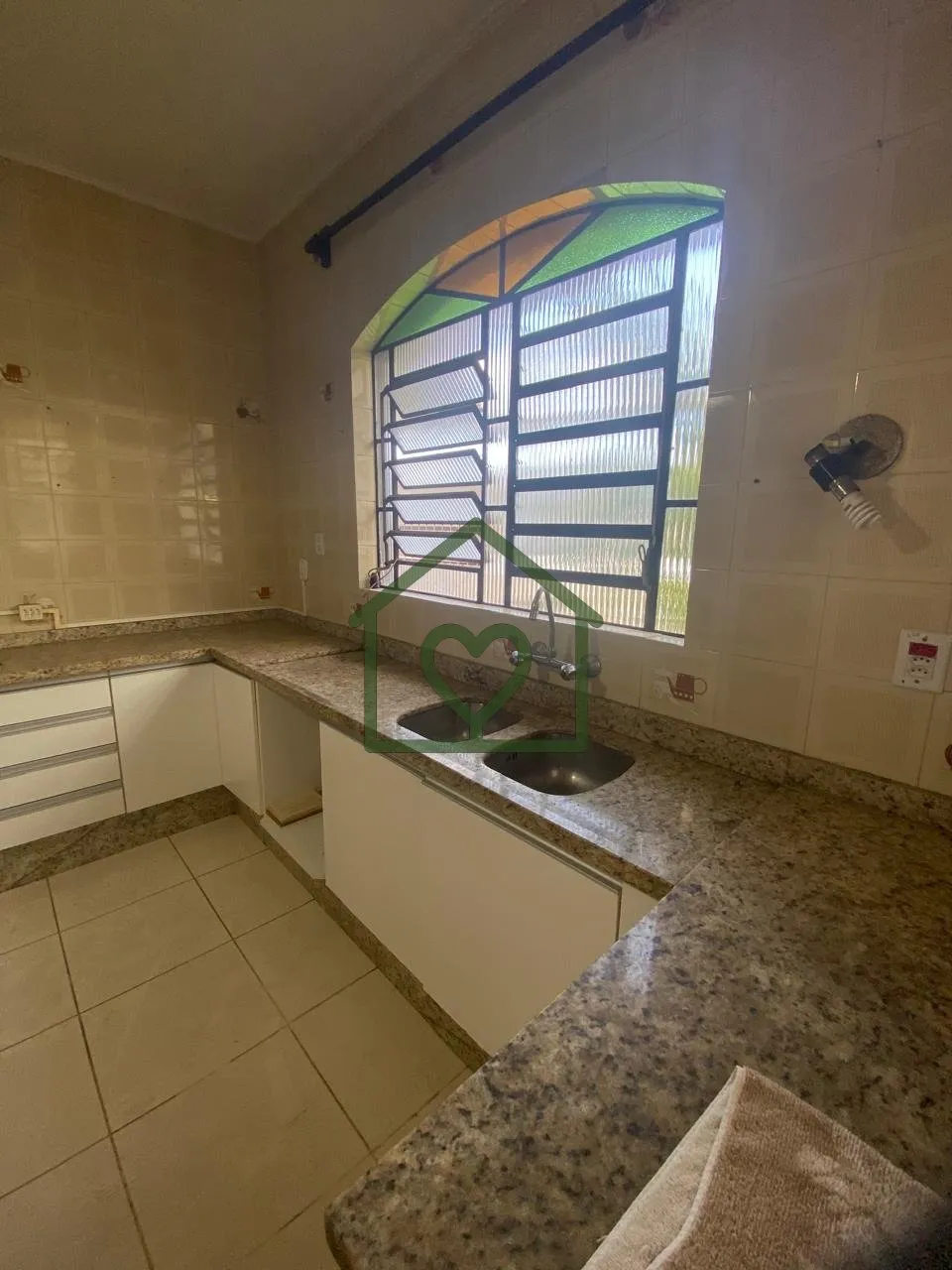 Imagem Casa Ampla com 6 Suítes na Praça Lima Duarte, 57

Excelente imóvel com 859 m² de área total e 4...