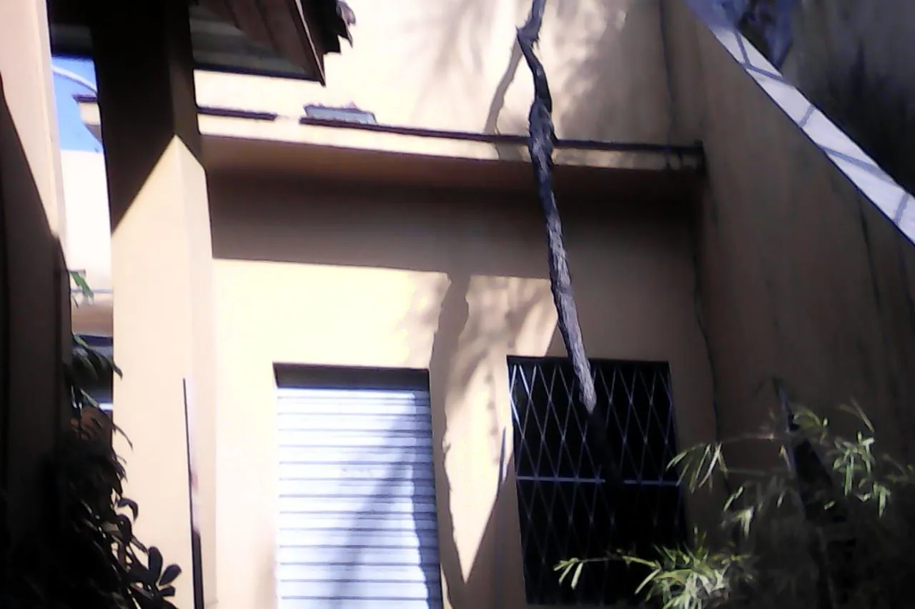 Imagem Casa para Venda - 300m², 3 dormitórios, 2 vagas - Partenon