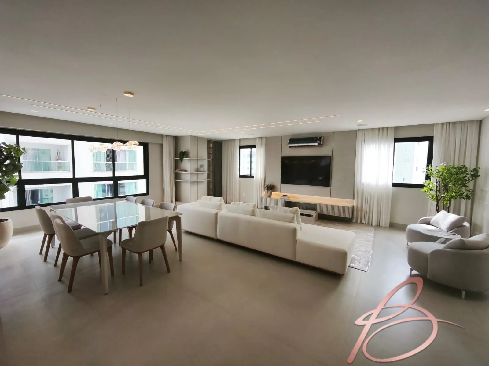 Imagem Apartamento alto padrão com 237 metros e 4 suítes
