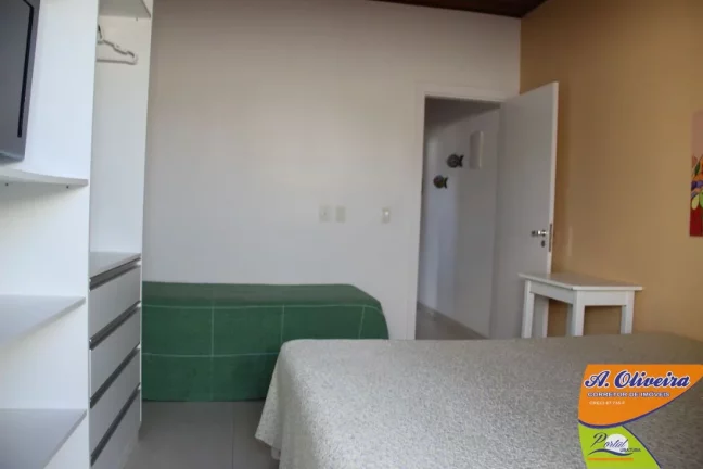 Imagem SOBRADO - 03 DORMITÓRIOS - 600 METROS DE PRAIA - Pereque - Açú