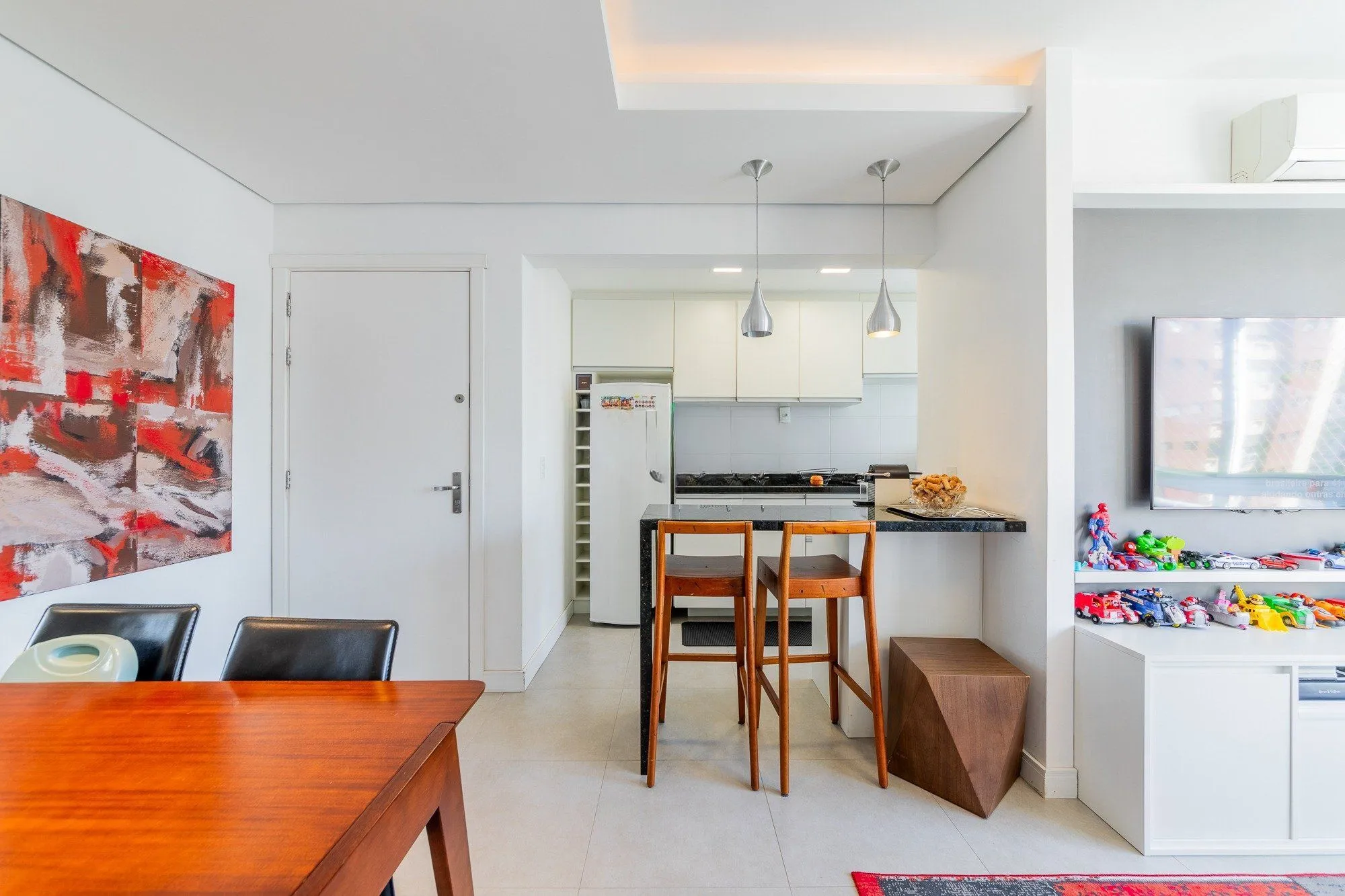 Imagem Apartamento com 3 quartos e 79m² à venda em Passo da Areia - Rua Bezerra De Menezes, Passo Da Areia, Porto Alegre