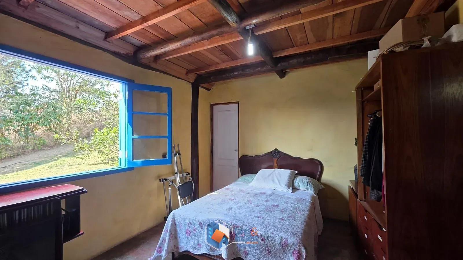 Imagem Casa Rústica - um verdadeiro refúgio de harmonia e luz, onde cada detalhe convida a viver o essencial.