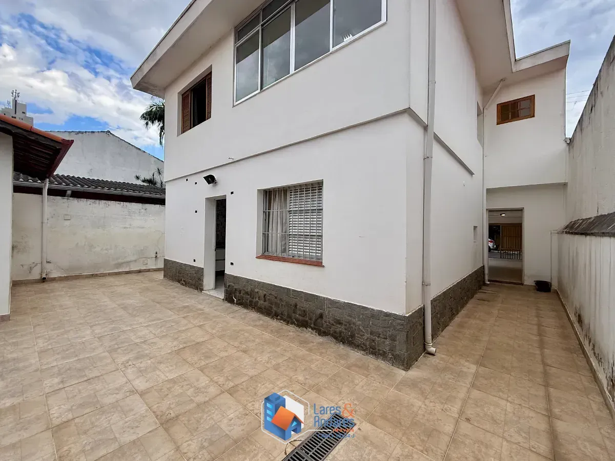 Imagem Sobrado para venda em Veleiros com 4 quartos, sendo 1 suíte, 235m²