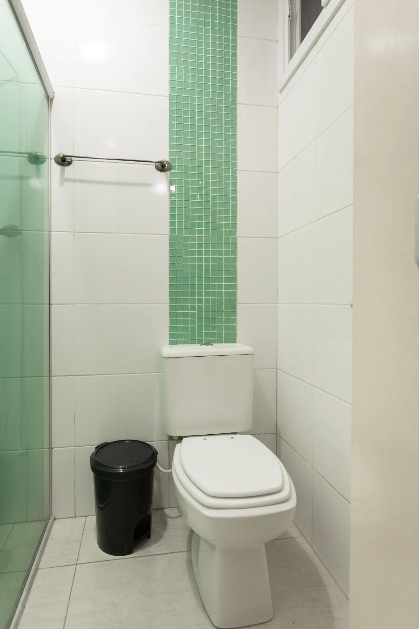Imagem Sobrado de Alto Padrão com Piscina Aquecida e Espaço Comercial Independente