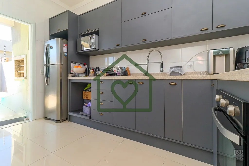 Imagem Casa térrea com 92m² privativos, muito bem distribuída, oferecendo um ambiente acolhedor e funcio...
