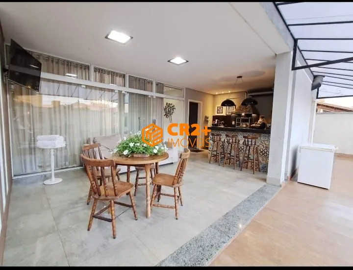 Imagem Vendo casa alto padrão 03 quartos 01 suíte 04 vagas de garagem em Taubaté/ São P