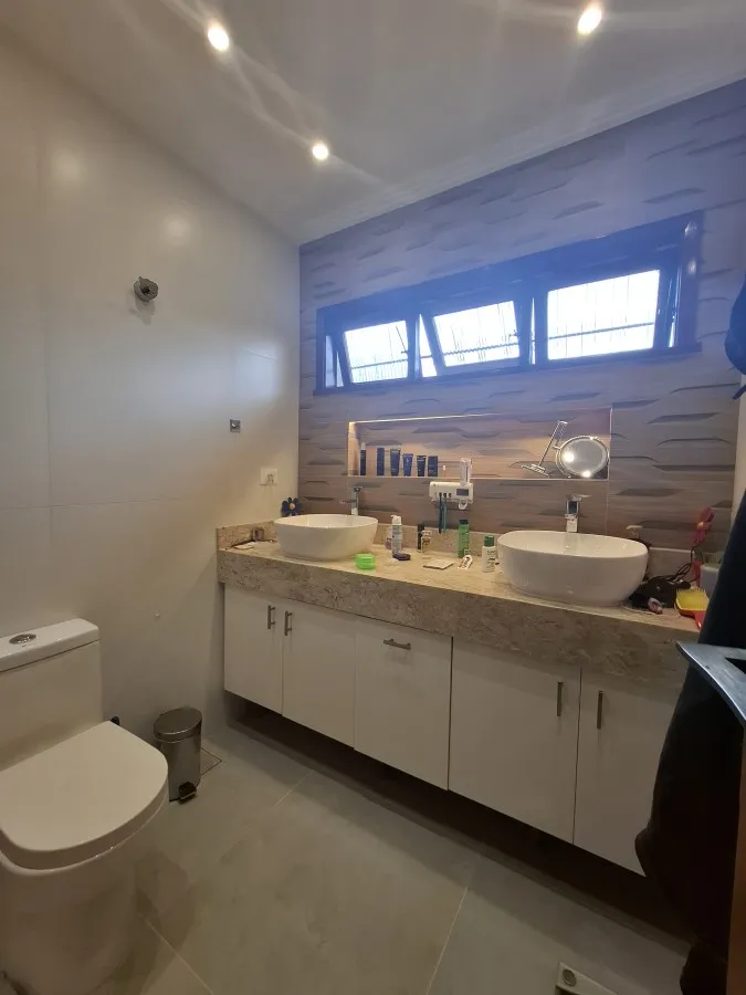 Imagem Casa para Venda em Teresópolis / RJ no bairro Várzea