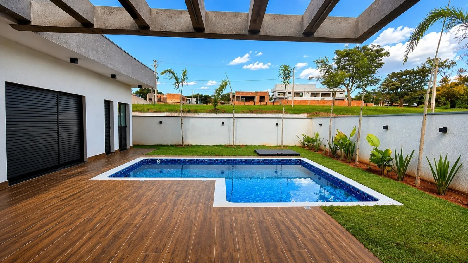 Imagem Casa mobiliada com 3 suítes e piscina à venda no Riviera de Santa Cristina XIII ? Setor Iate