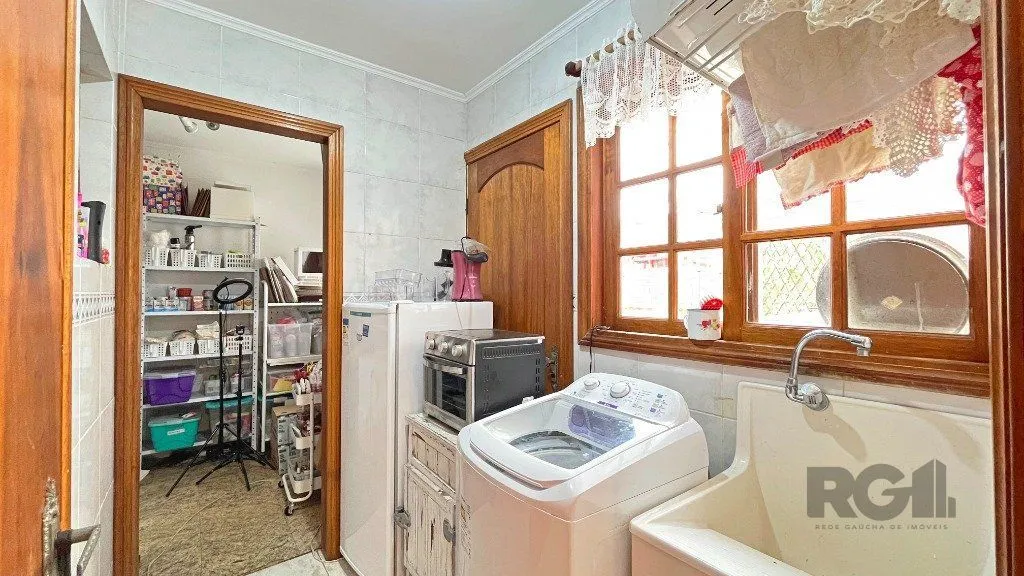 Imagem Casa para Venda - 176m², 3 dormitórios, sendo 1 suites, 4 vagas - Jardim Isabel