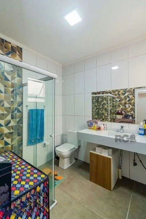 Imagem Vendo casa no Bairro Cristo Redentor em Porto Alegre.