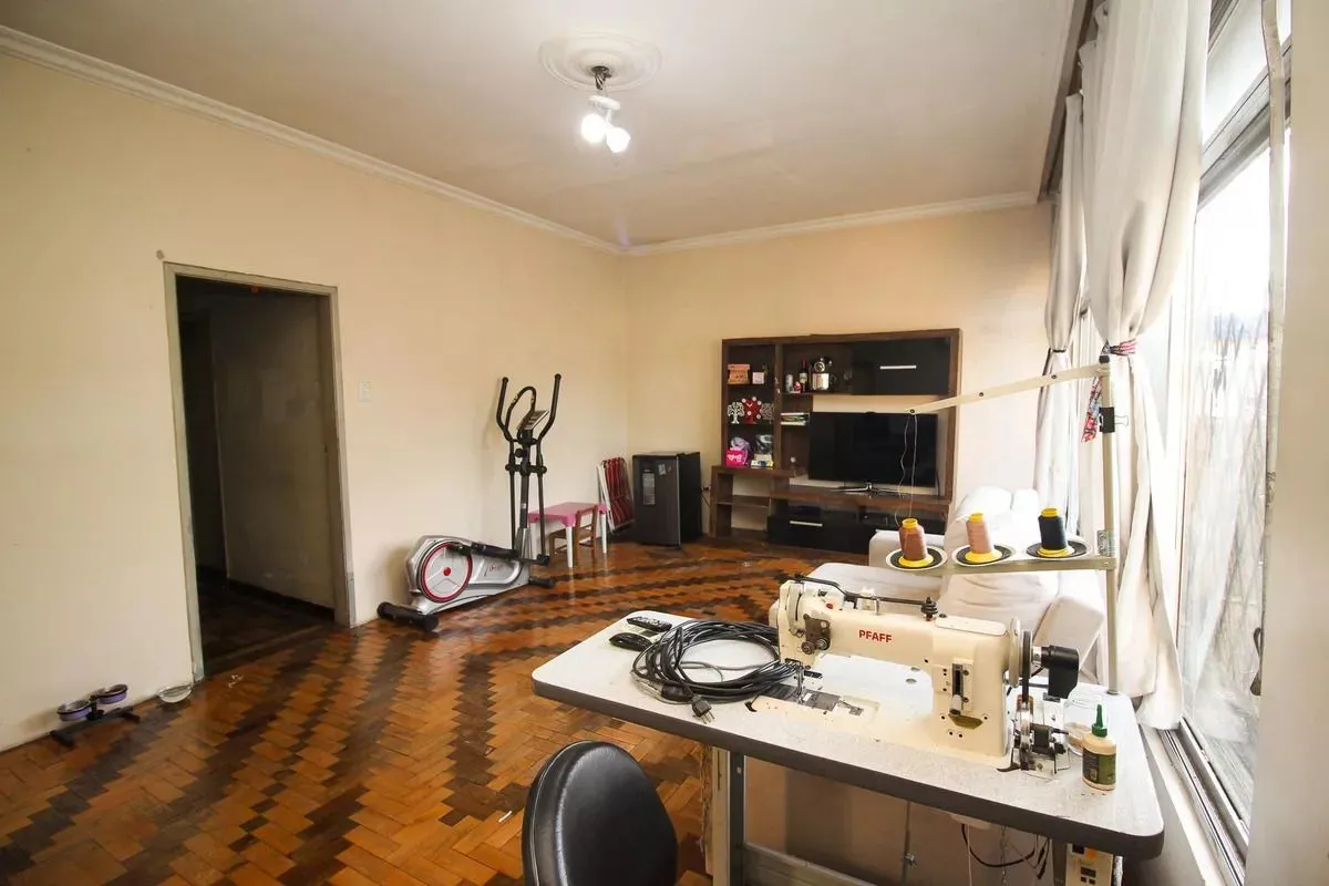Imagem Imóvel com localização estratégica e versátil no coração do bairro Glória