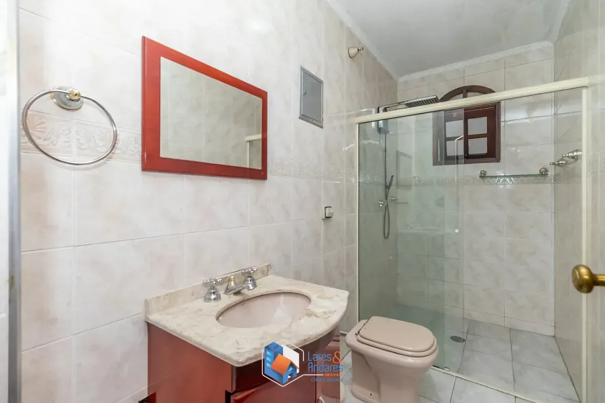 Imagem Sobrado para venda em Jardim Vivan com 3 quartos, sendo 1 suíte, 225m²