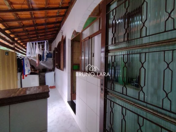 Imagem Casa à venda no centro - Igarapé/MG.