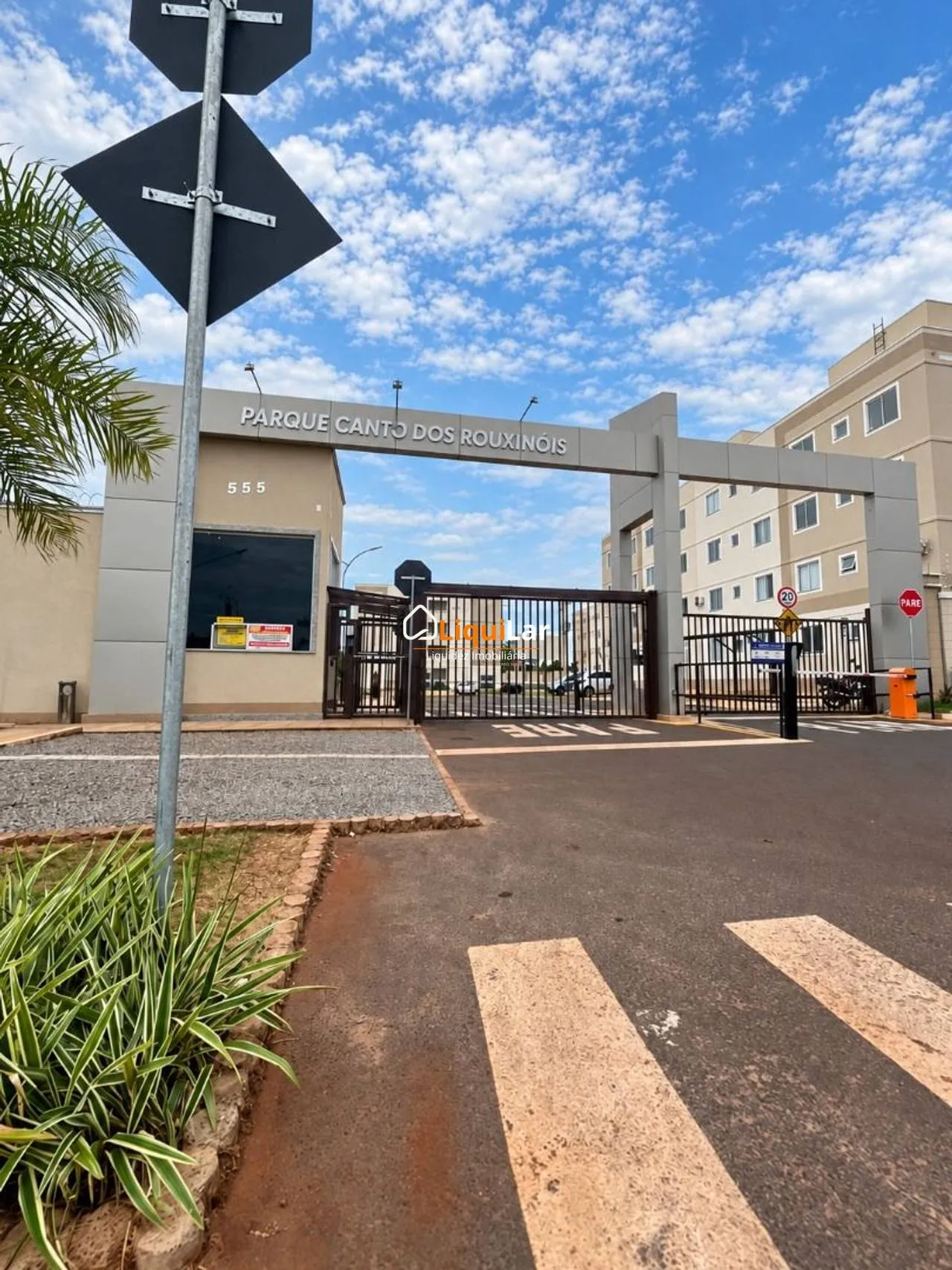Imagem Apartamento com sacada Cel Antonino