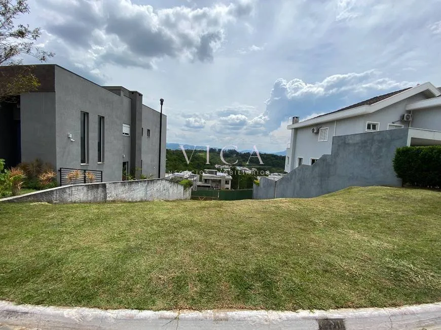 Imagem Terreno em declive para venda 404m² - por R$ 980.000,00 - Alphaville/SP