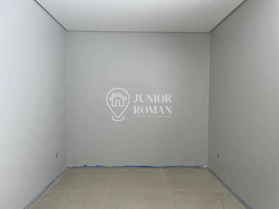 Imagem CASA ALTO PADRÃO COM 3 SUÍTES, 2 SALAS, PISCINA E GARAGEM PARA 2 CAMINHONETES - BAIRRO BANDEIRANTES - BARREIRAS/BA