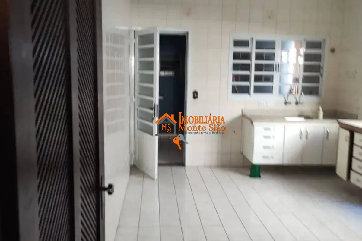 Foto do imóvel Sobrado com 3 dormitórios à venda, 162 m² por R$ 764.000,00 - Vila Rosália - Guarulhos/SP