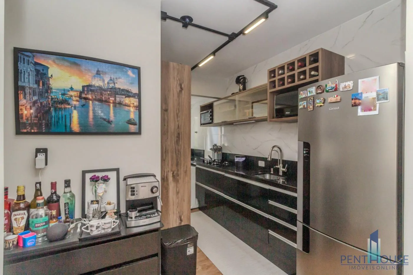 Imagem Apartamento Zona Central para Venda em Balneário Camboriú, CENTRO, 2 dormitórios, 1 suíte, 2 banheiros, 1 vaga