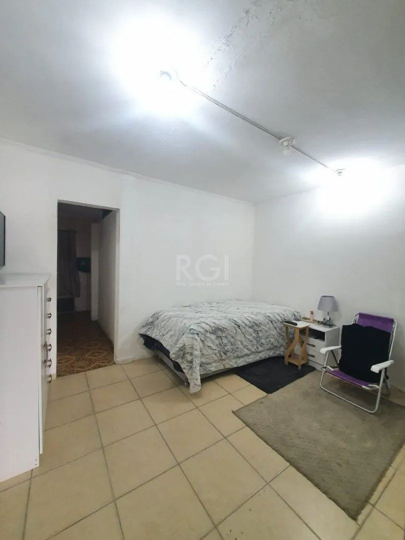 Imagem Casa para Venda - 226.9m², 5 dormitórios, sendo 2 suites, 5 vagas - Teresópolis