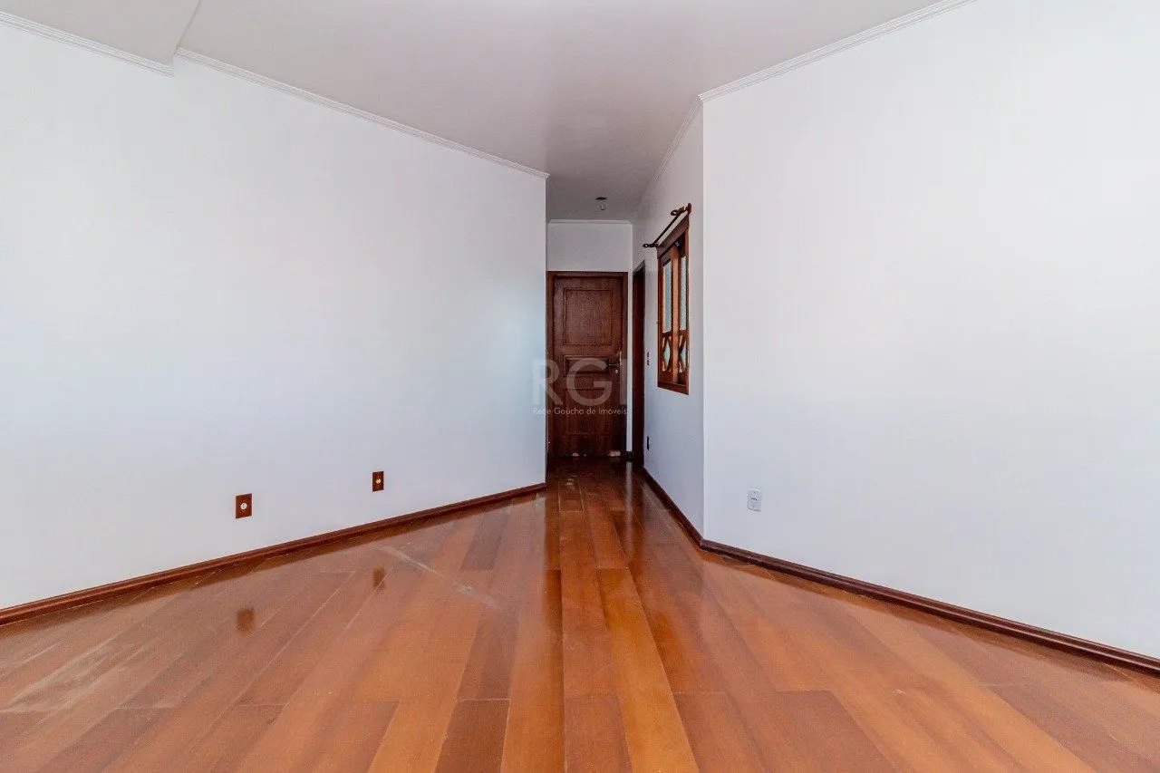 Imagem Casa para Venda - 431m², 4 dormitórios, sendo 2 suites, 3 vagas - Jardim Itu Sabará