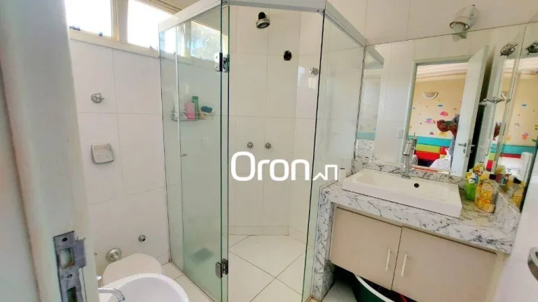 Imagem Sobrado mobiliado com 4 dormitórios à venda, 500 m² por R$ 4.200.000 - Residencial Aldeia do Vale - Goiânia/GO