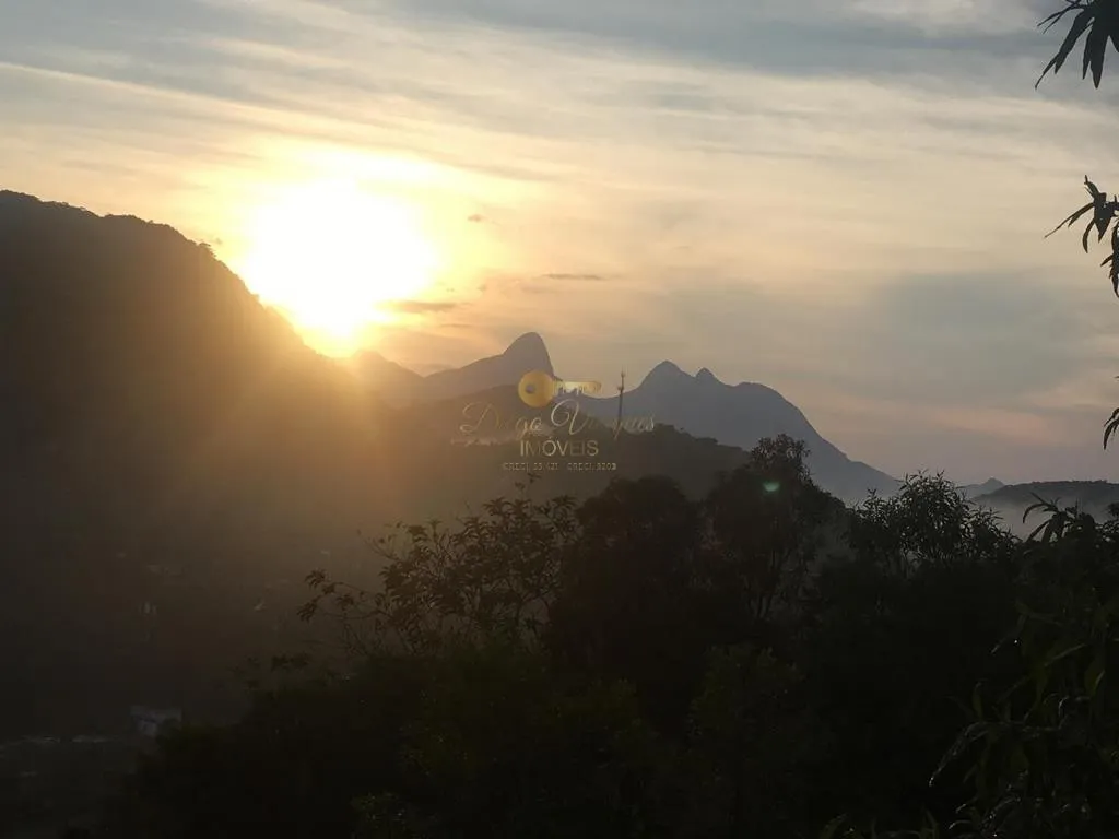 Imagem Casa em Condomínio para Venda em Teresópolis / RJ no bairro Albuquerque