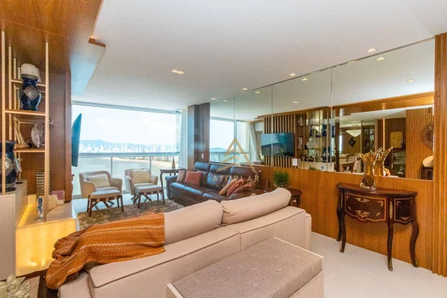 Imagem Apartamento com 4 dormitórios à venda, 190 m² por R$ 7.500.000,00 - Pioneiros - Balneário Camboriú/SC