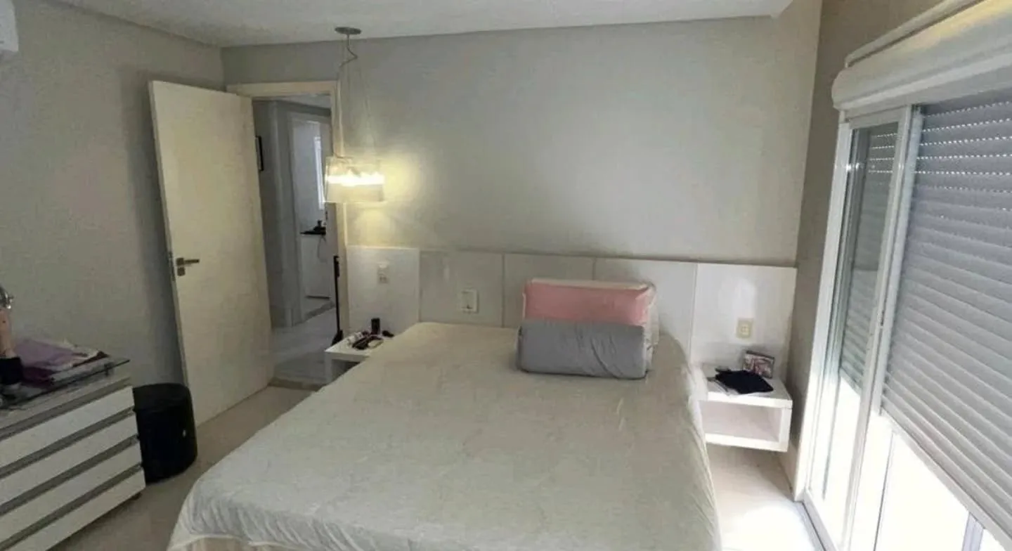 Imagem Magnifica Casa De 4/4 Sendo 3 Suites No Parque Acalanto