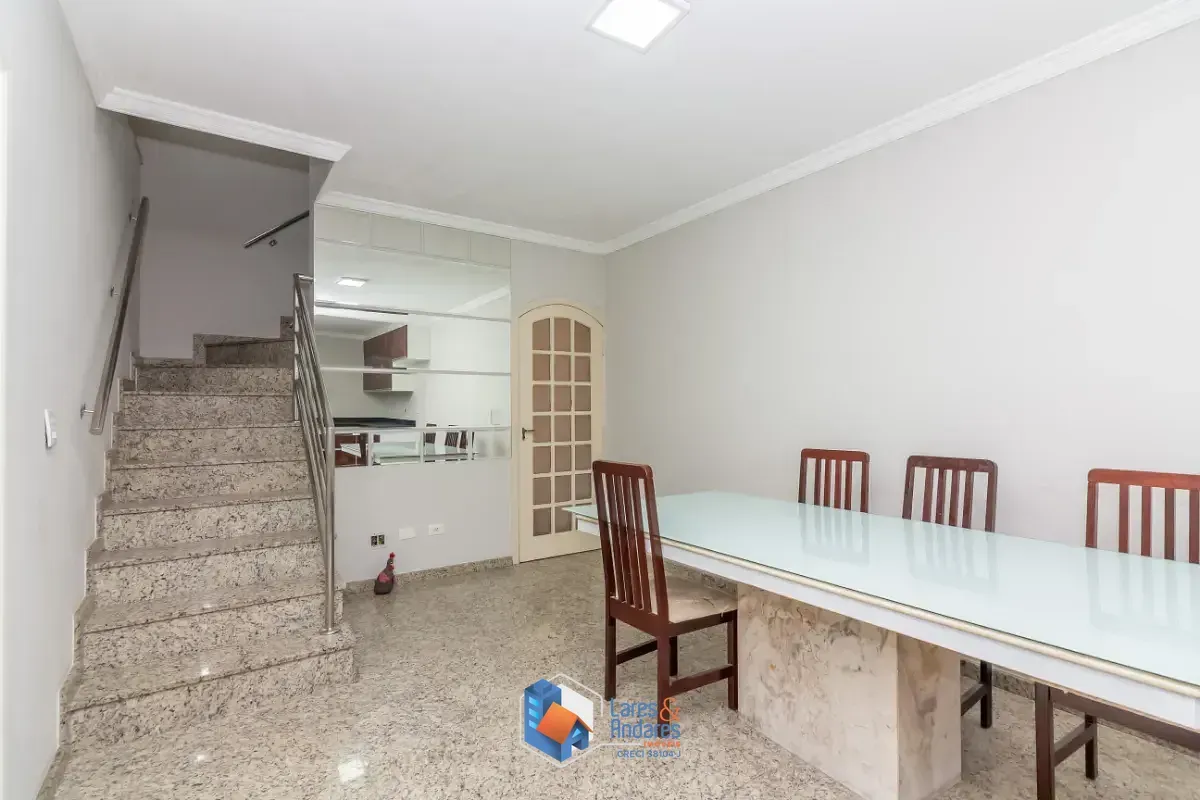Imagem Sobrado para venda em Jardim Avelino com 3 quartos, sendo 1 suíte, 207m²