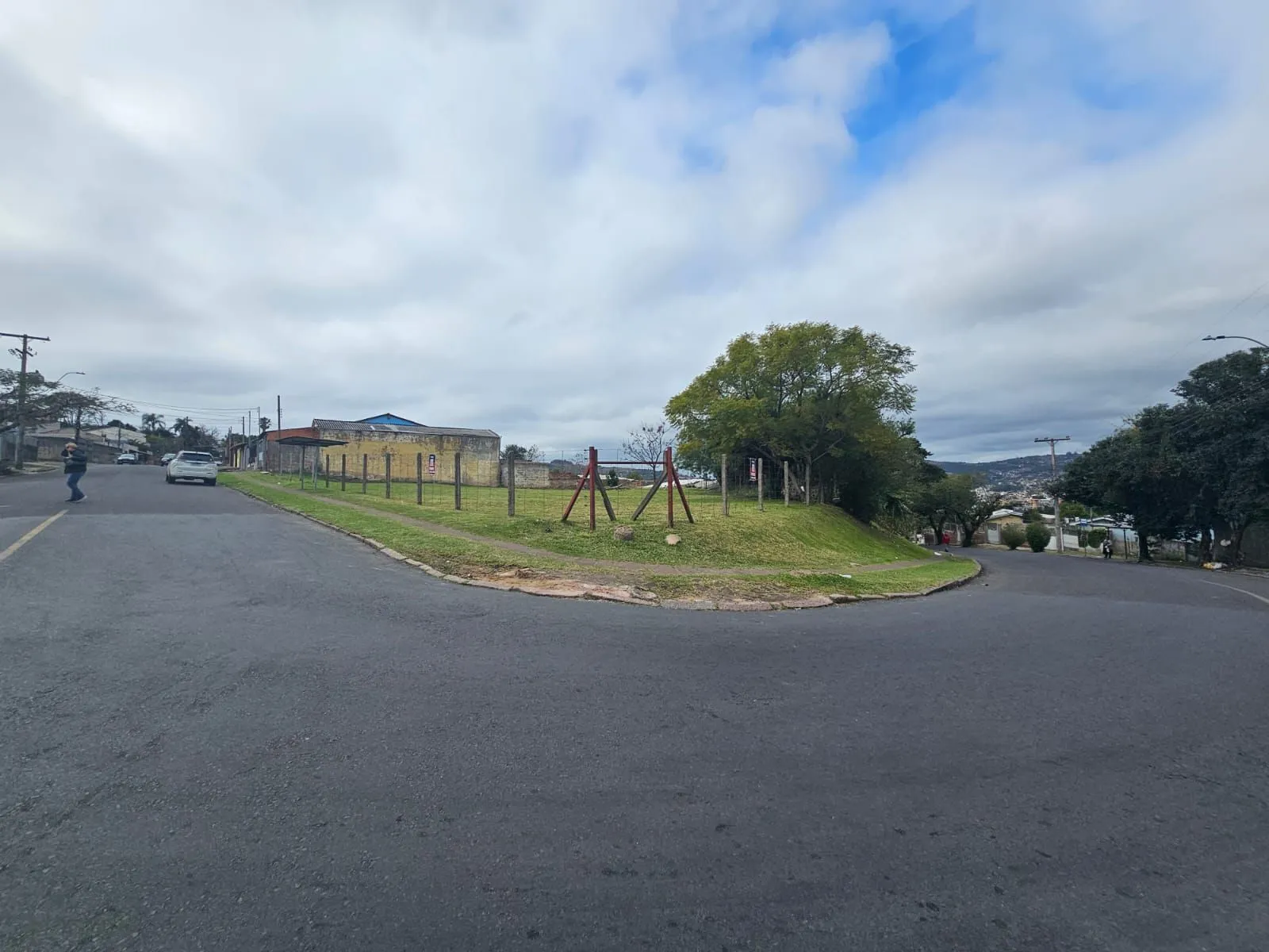 Imagem Terreno próximo a Av. Protásio Alves