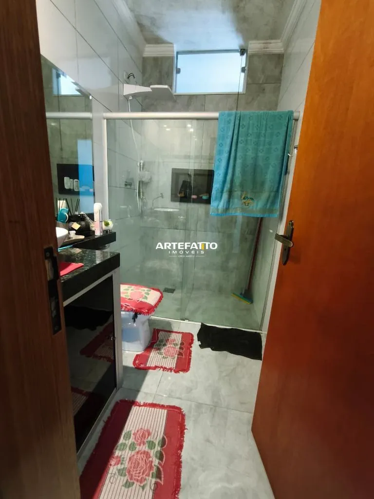 Imagem Casa bairro City Petrópolis, 250m2, rico em porcelanato e modulados.
