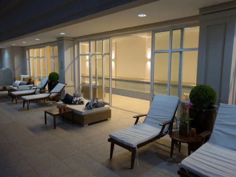 Imagem Luxuoso apartamento de 3 quartos e 3 suítes, 5 banheiros, 4 vagas na Aclimação, SP. Condomínio Ares Do Parque Aclimação.