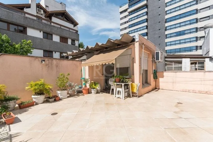 Imagem Cobertura para Venda - 180m², 3 dormitórios, sendo 1 suites, 1 vaga - Petrópolis