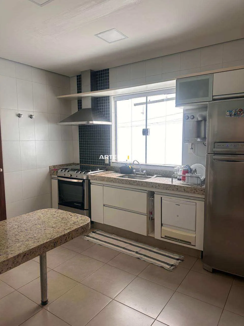 Imagem Sobrado à venda em Franca, Jardim Piratininga, com 3 quartos, 233m2